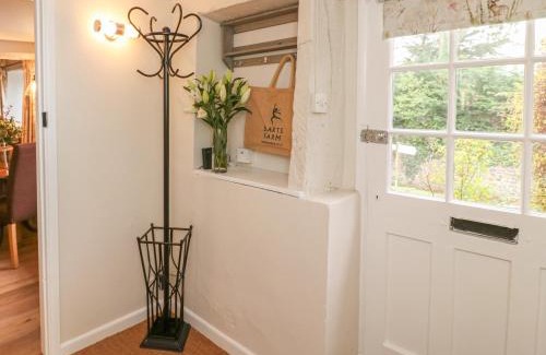 Drewsteignton House | Experience Rookwood: Pet-Friendly & Rated 9.6/10!
