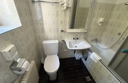 Obsteig Bed & Breakfast | Cozy Room 06 at Pension Alpina - Family and Pet-Friendly