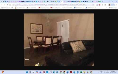 Southeast Edmonton House | Room # 2 sleep 4 Arrangement