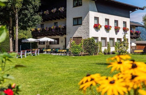 Schuttdorf Cottage | Comfortable Stay at Guesthouse Bleiweis-Zehentner