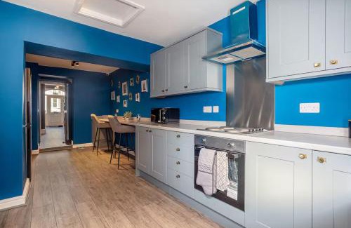 Llandudno House | Room 4, 23 Deganwy Avenue