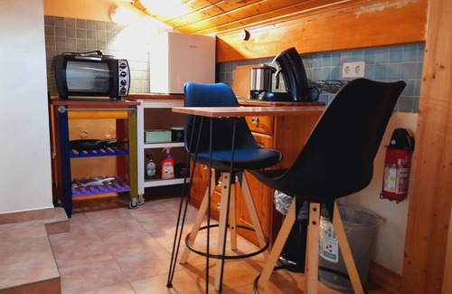 Rosenheim Apartment | Inviting Guest Apartment with Kitchenette Near City FH Wiesn
