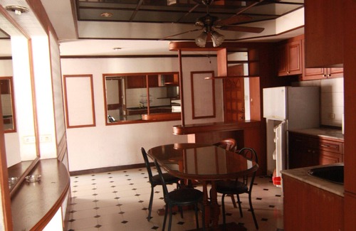 Pattaya Bay Apartment | Oceanfront Room 802 at Pattaya Tower with Pool & Spa