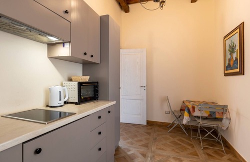 Licata Apartment | Room 'Al Duomo - Camera Tripla' with Shared Terrace, Wi-Fi and Air Conditioning