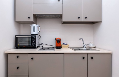 Licata Apartment | Room 'Al Duomo - Suite' with Shared Terrace, Wi-Fi and Air Conditioning