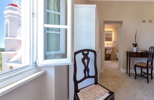 Alghero Apartment | Room 'Aline' with shared pool, Wi-Fi and air conditioning