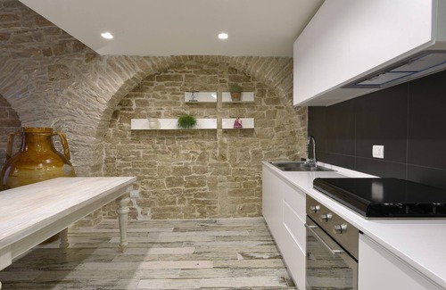 Ruvo di Puglia House | Discover ROOM APULIA TOUR SUITE with Spa and Pet-Friendly Perks