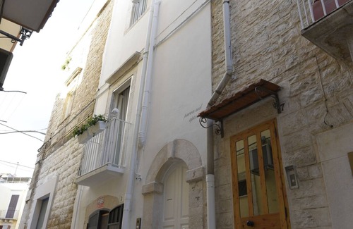 Ruvo di Puglia House | Discover ROOM APULIA TOUR SUITE with Spa and Pet-Friendly Perks