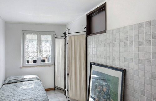 Giusvalla House | Room 'Autunno' with Mountain View, Shared Terrace and Wi-Fi