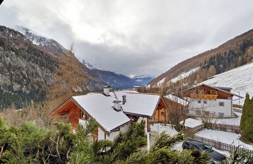 Val di Vizze Apartment | Room 'Bartlhof Ralsspitz' with Mountain View, Shared Terrace and Wi-Fi