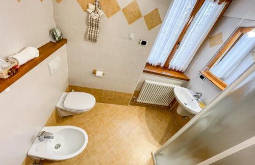 Ledro Bed & Breakfast | Cozy Room & Breakfast at Cà mea Dina with Oceanfront Views