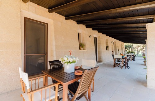 Casarano Apartment | Room 'Cedro' with Private Terrace, Wi-Fi and Air Conditioning