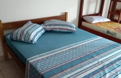 Vista Linda House | Ideal Group Retreat with Terrace, BBQ & TV for 10 Guests