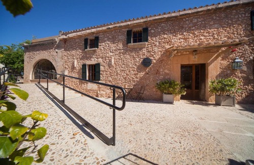 Sa Cabaneta Apartment | Room 'Doble Económica' with Shared Pool, Wi-Fi and Air Conditioning