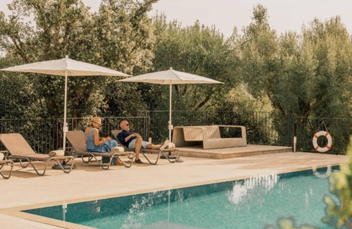 Sa Cabaneta Apartment | Room 'Doble - Estandar' with Shared Pool, Wi-Fi and Air Conditioning