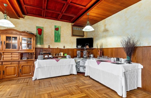 Oberkirch Apartment | Room 'Doppelzimmer 3' with Shared Terrace