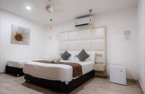 Punta Sur House | Cozy Double Rooms at Lodge on San Andres Island, Colombia