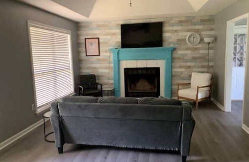 Northport House | Room for Everybody: Guest Rated 10/10 with Pool & Kitchen