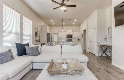 Norman House | Spacious 4 Bedroom Retreat with Pool & Kid-Friendly Amenities