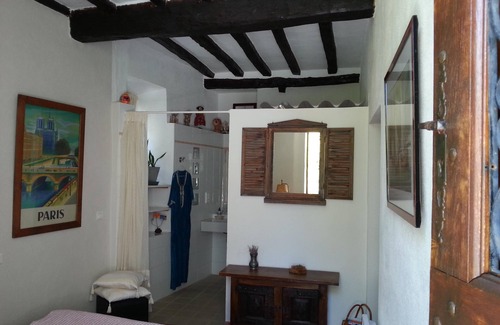 Coursegoules House | Romantic Retreat at Room for Lovers Coursegoules