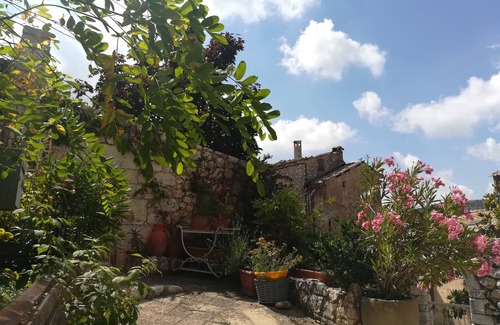 Coursegoules House | Romantic Retreat at Room for Lovers Coursegoules