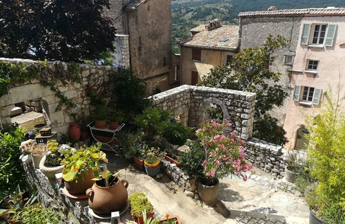 Coursegoules House | Romantic Retreat at Room for Lovers Coursegoules