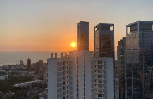 Worli Apartment | Room in 2 BHK Apartment in Worli