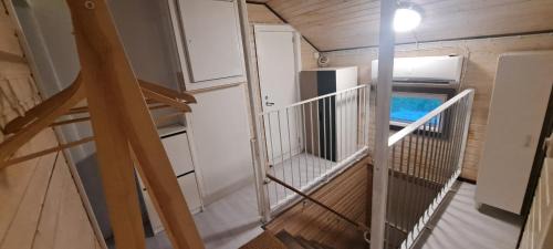 Kaarina House | Cozy Room in Furnished Apartment with Kitchen Access