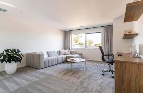 Maddela Apartment | Room in a Modern Home in keysborough