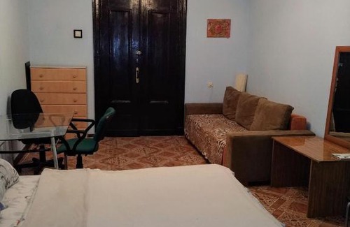 Minsk City Centre House | Comfortable Room in Apartment Kirova 1 with Kitchen Access