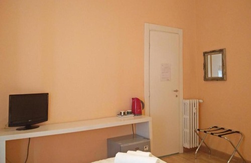Vatican House | Cozy Room in A Casa Boschi near Vatican with Hot Tub