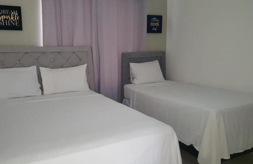 Centro House | Cozy Balcony Room for Families at Hotel Casa Docia