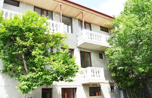 Kvareli House | Cozy Triple Room at BB in Kvareli, Georgia