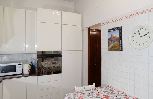 Tor di Quinto House | Cozy Triple Room at Emilio's Home with Pool and Spa Access
