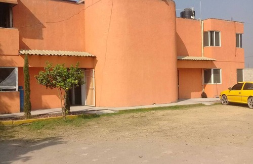 Tlaquiltenango House | Family-Friendly Getaway with Pool & Breakfast at Op3