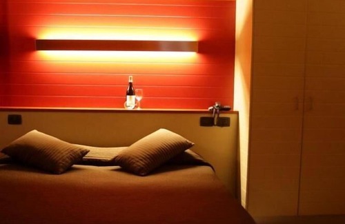 Alba House | Comfortable Double Room in Alba with Pool Access