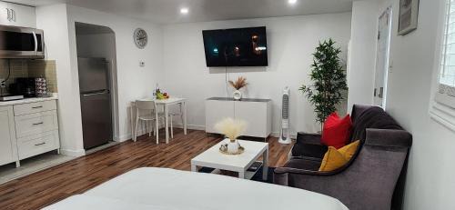 Clayton Park Apartment | Cozy Studio Suite in Halifax - Perfect for Your Stay