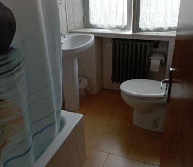 Luarca House | Comfortable Rooms at Pension Oria - Ideal for Families