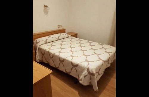 Luarca House | Cozy Double and Single Rooms at Pension Oria 2