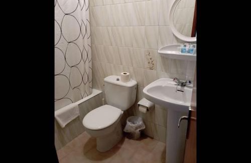 Luarca House | Cozy Double and Single Rooms at Pension Oria 2