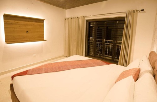 Landour House | Private Balcony Room at Oakwood Lodge in Landour, Mussoorie