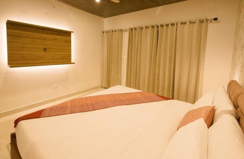 Landour House | Private Balcony Room at Oakwood Lodge in Landour, Mussoorie