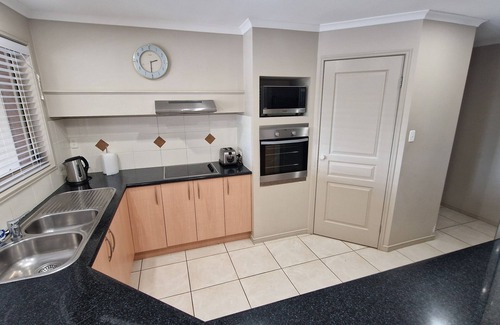 Urraween House | Room in shared house 4