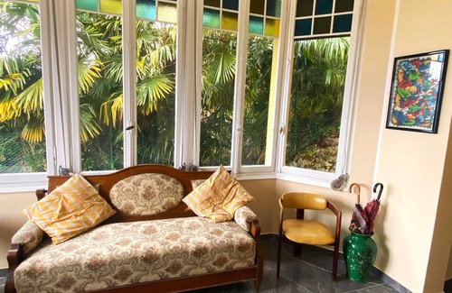 Perledo Villa | Cozy Villa Retreat with Private Bathroom and Kitchen