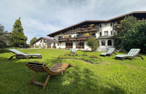 Waggershausen Apartment | Room 'Junior Suite 2' with Mountain View, Shared Garden and Wi-Fi