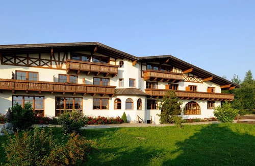 Waggershausen Apartment | Room 'Junior Suite 2' with Mountain View, Shared Garden and Wi-Fi