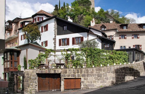 Merano Apartment | Room 'King Suite' with Mountain View and Wi-Fi