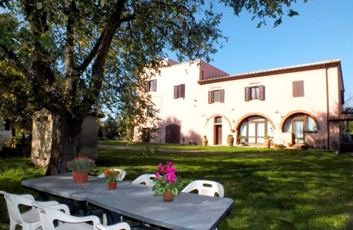 Gavorrano Apartment | Room 'La Concia - Spiga' with Shared Garden and Wi-Fi