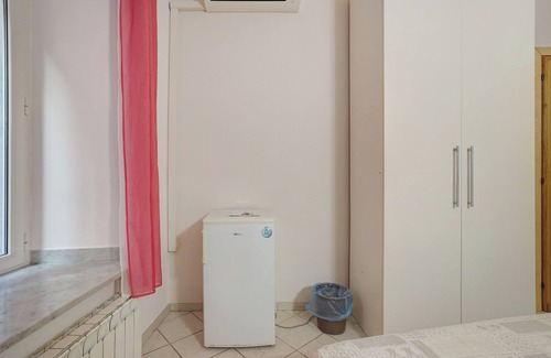 Riomaggiore Apartment | Room 'M 2' with Wi-Fi and Air Conditioning