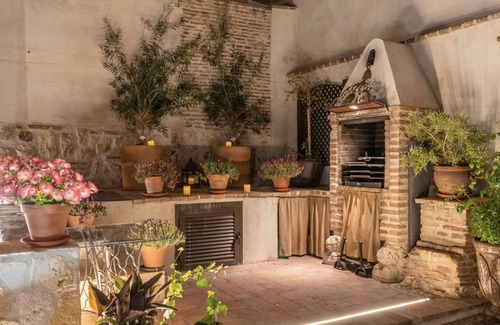 Noves Apartment | Room 'María' with Shared Pool, Shared Terrace and Wi-Fi